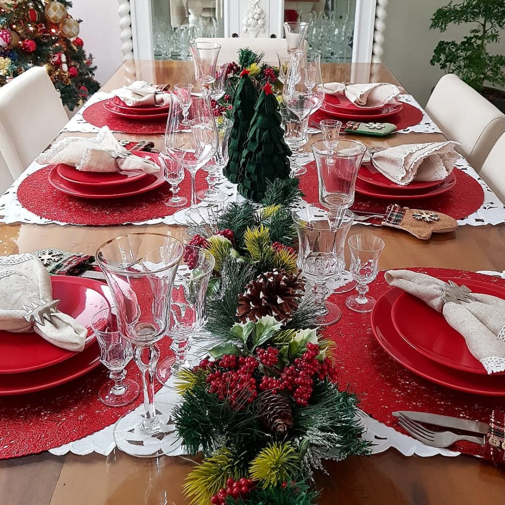 20 Majestic Christmas Table Decorations For 2023