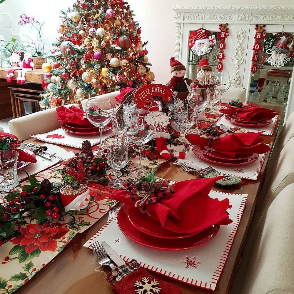 20 Majestic Christmas Table Decorations For 2023