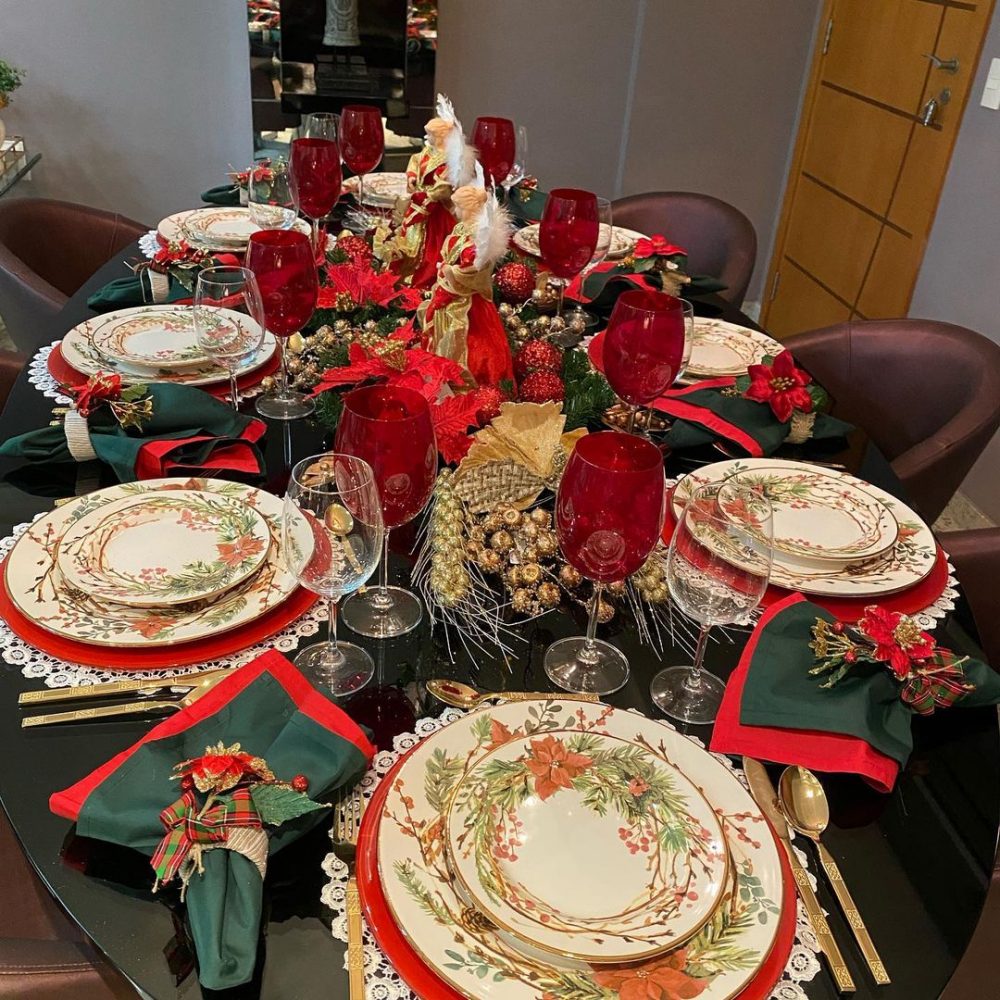 20 Majestic Christmas Table Decorations For 2023