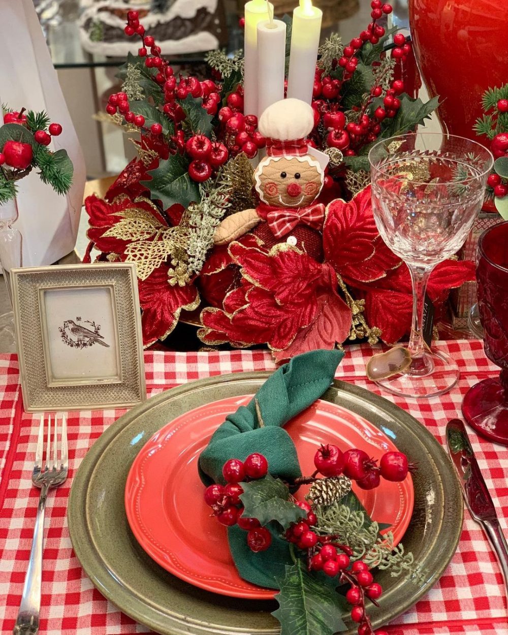 20 Majestic Christmas Table Decorations For 2023