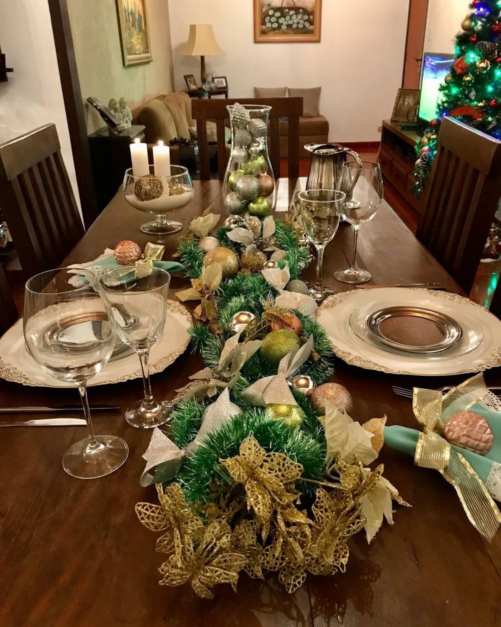 20 Majestic Christmas Table Decorations For 2023