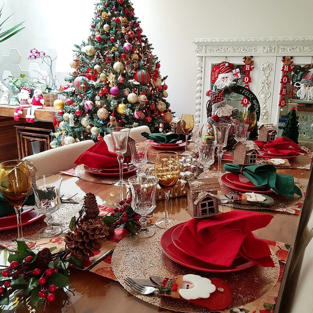 20 Majestic Christmas Table Decorations For 2023