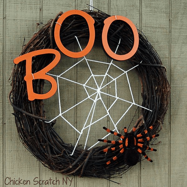 45 Easy DIY Halloween Wreaths That You Can Make In Minutes
