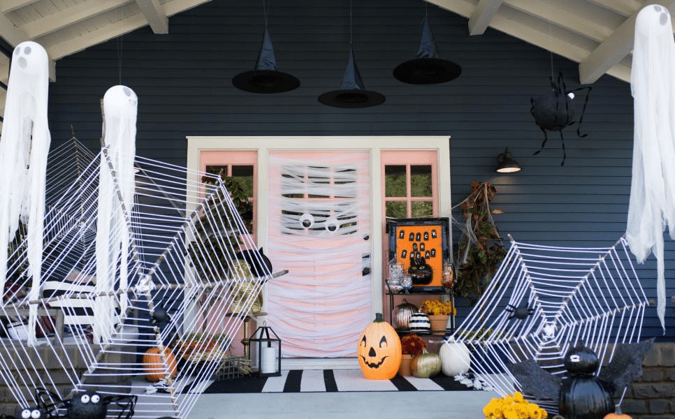 50 Spooky Halloween Front Porch Ideas