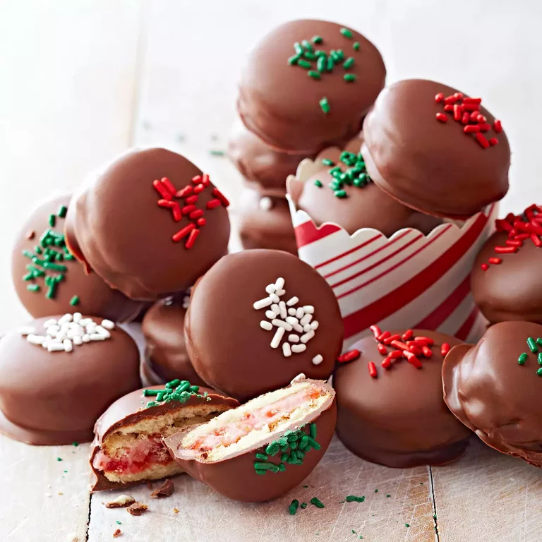 25+ Delicious No-Bake Christmas Cookies