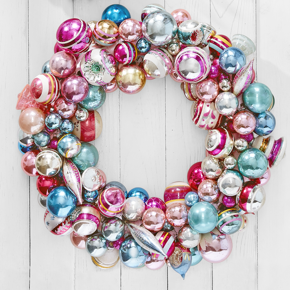 101 Christmas Wreaths Ideas to Add Festive Style to Your Front Door