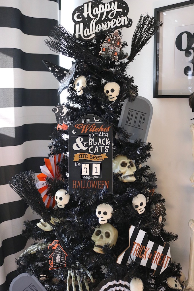 40 Halloween Decorating Ideas For Your Living Room