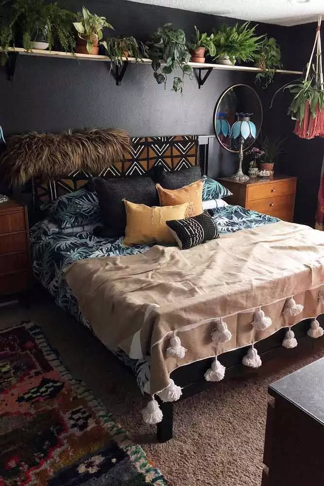 20 Dark & Rusty Boho Bedroom Decor Ideas