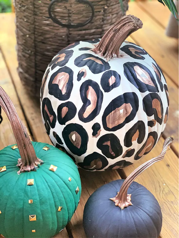 30 Spooky Pumpkin Painting Ideas For Halloween