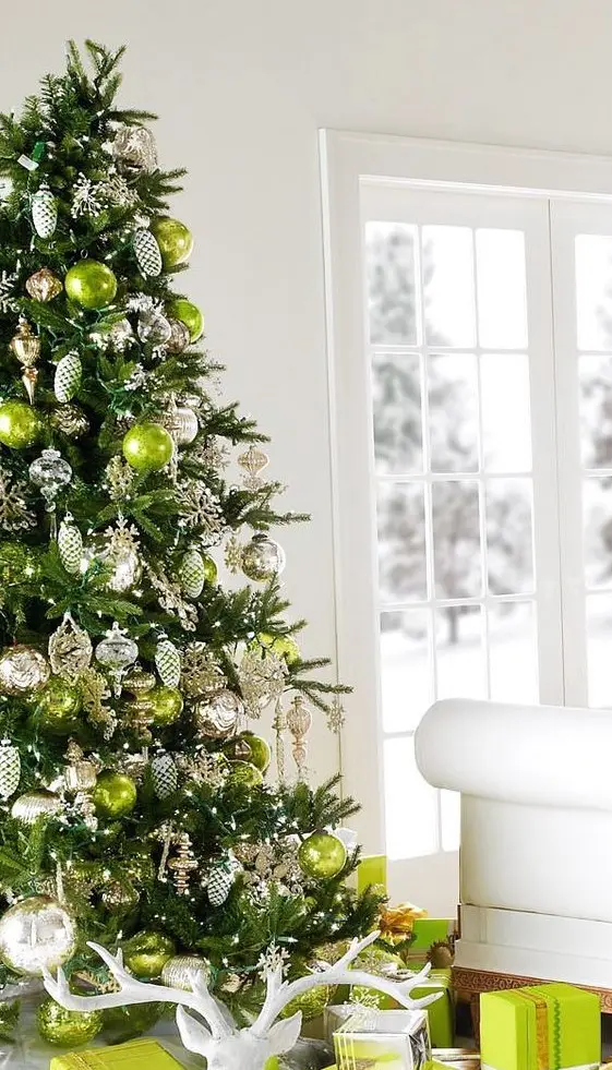 25 Cute Green & Gold Christmas Decor Ideas