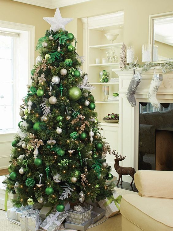 25 Cute Green & Gold Christmas Decor Ideas