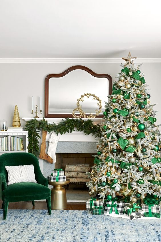 25 Cute Green & Gold Christmas Decor Ideas