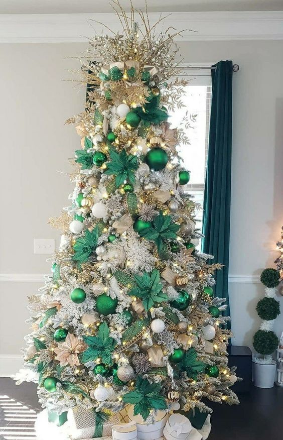 25 Cute Green & Gold Christmas Decor Ideas