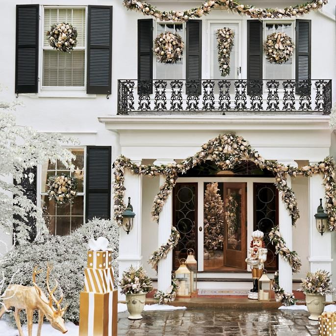 150 Best Christmas Front Porch Decor Ideas