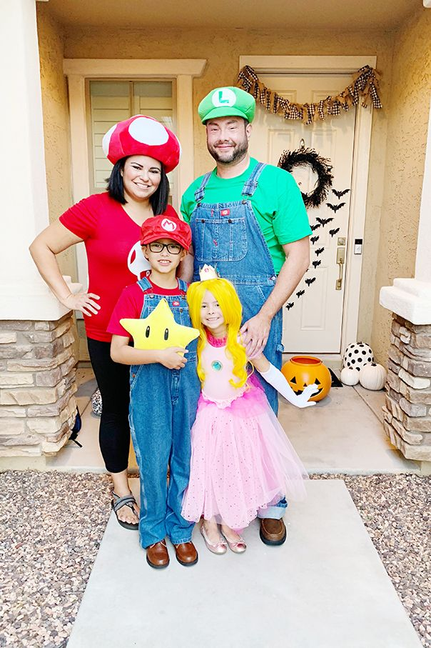 50 Best Family Halloween Costumes For 3 People