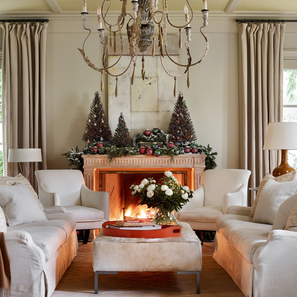 40 Winter Fireplace Decor Ideas