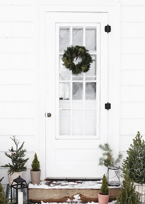 Cozy Winter Front Porch Decor Ideas