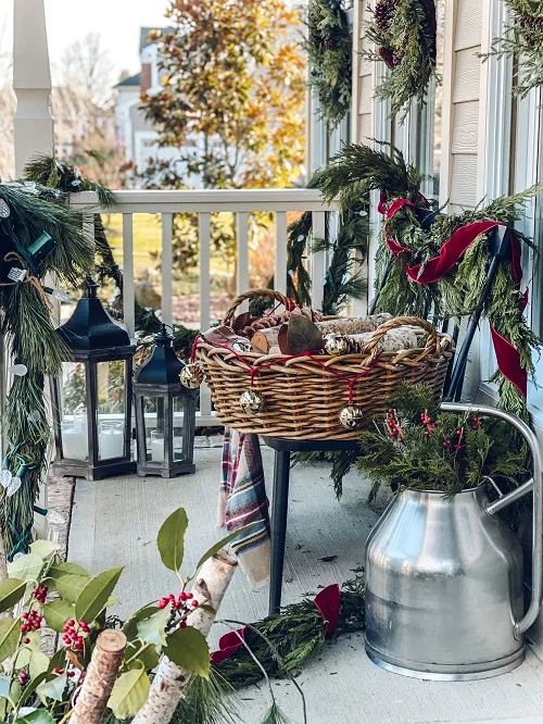 Cozy Winter Front Porch Decor Ideas