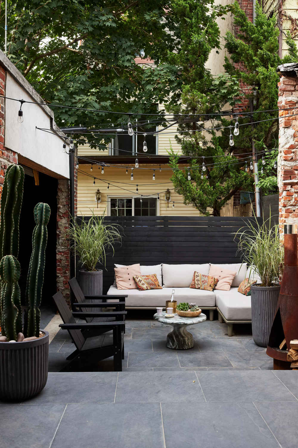 31 Lovely Small Patio Decorating Ideas On a Budget