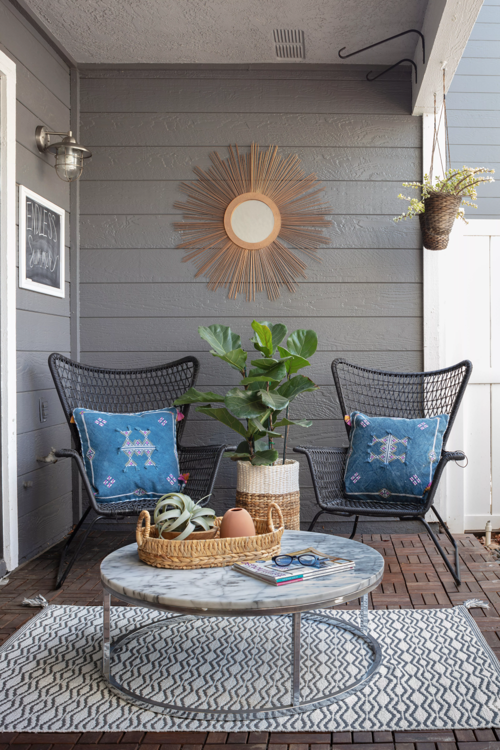 31 Lovely Small Patio Decorating Ideas On a Budget